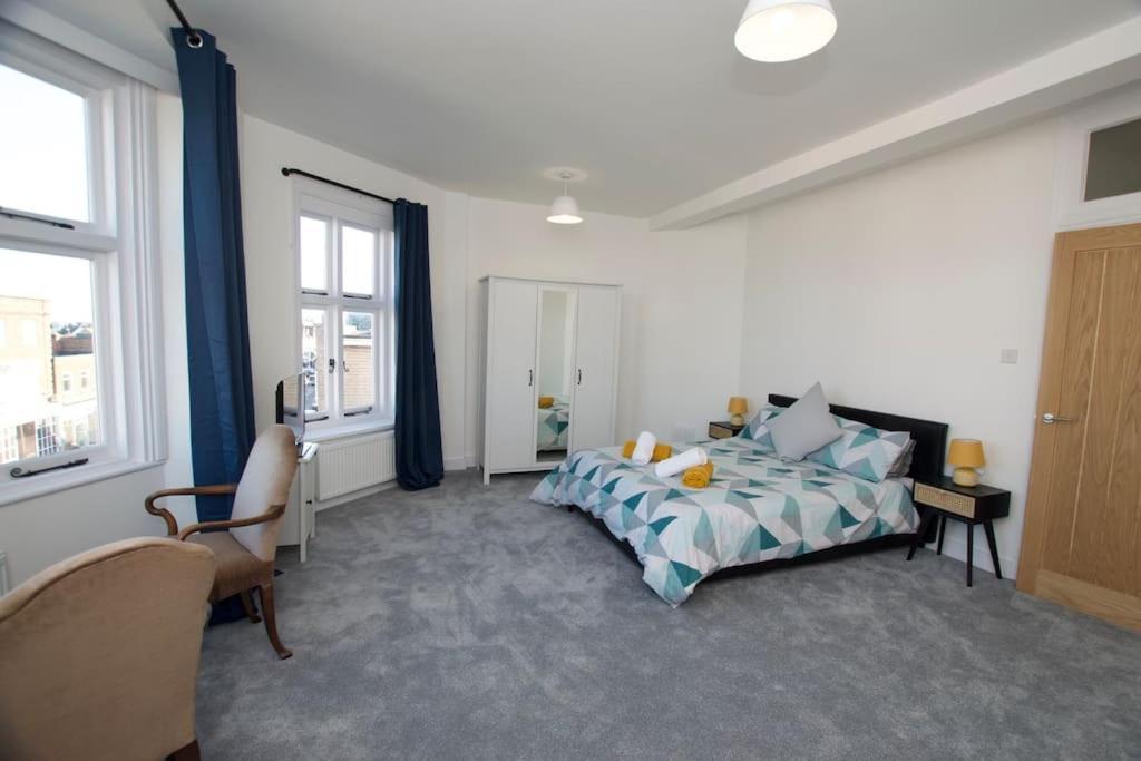 Beautiful Large 3-Bed Coastal Flat With Parking. Apartment Frinton-on-Sea Exterior photo