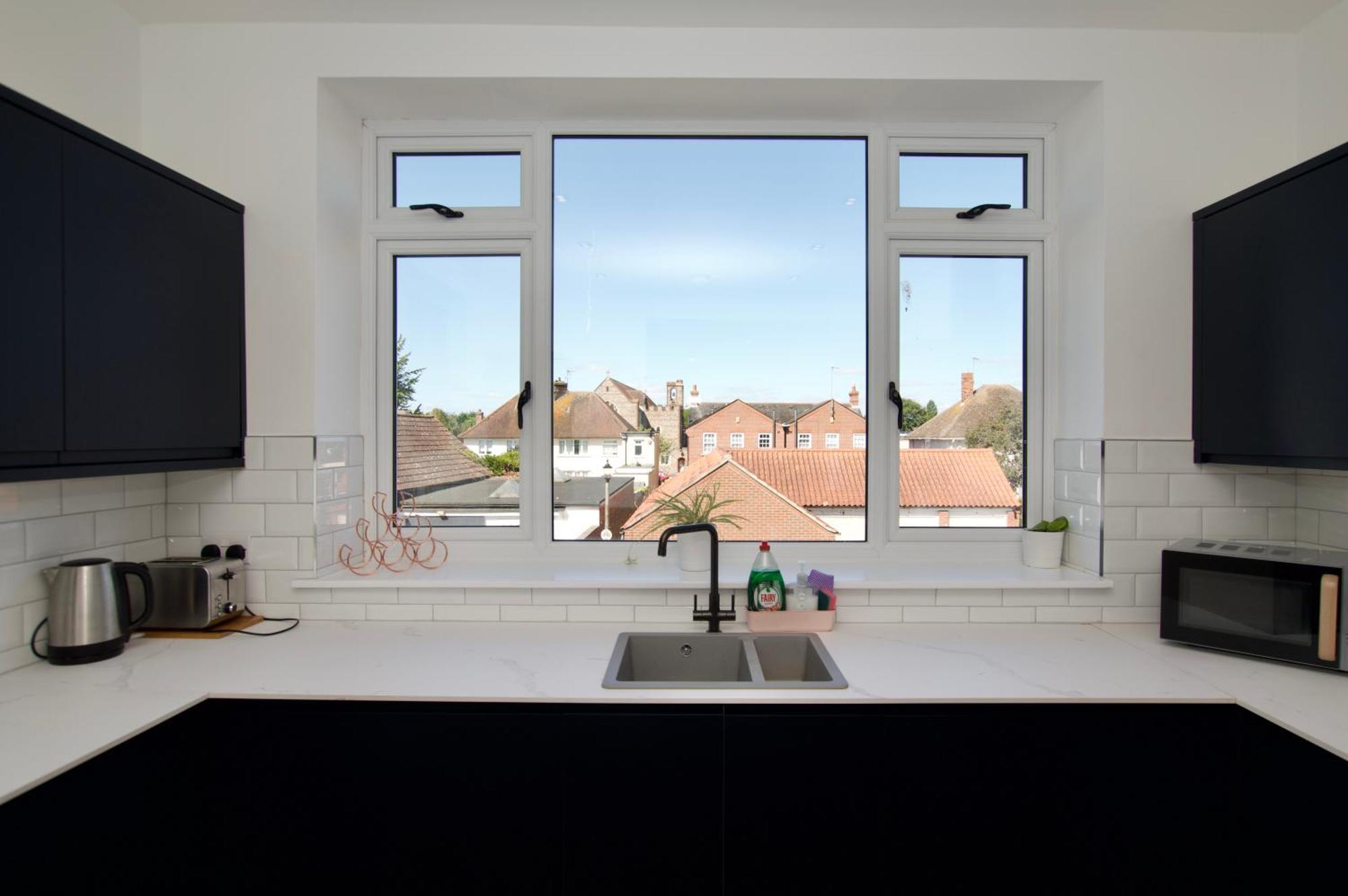 Beautiful Large 3-Bed Coastal Flat With Parking. Apartment Frinton-on-Sea Exterior photo